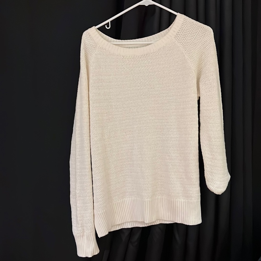 Loft , large , sweater, new. Never wore. Got it for pregnancy.3x25